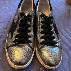 Allure leather Silver and Black Women's Sneakers made in Italy size 7